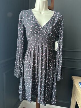 BILLA BONG Smocked Empire Waist Long Sleeve Mini Floral Dress V Neck S